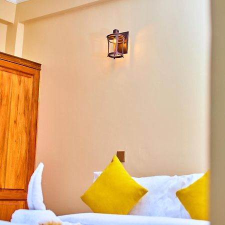 Aves Executive Hotel Arusha Luaran gambar